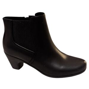 Easy Spirit, Caelan, Black Zip Up Ankle Booties. Size 8.5